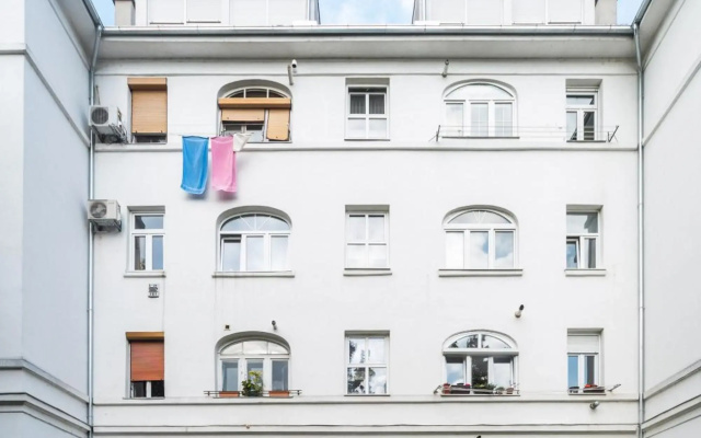 Opera Apartment