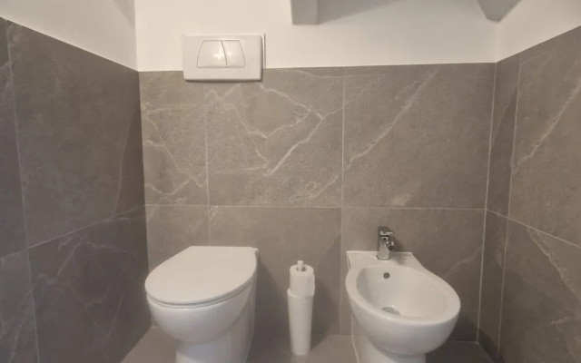 Modern Flat 1 Near the Swiss Border in Viggiù
