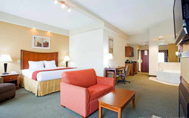 Four Points by Sheraton Fayetteville Fort Bragg