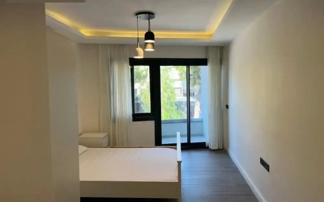 Enoya Suits Ilıca