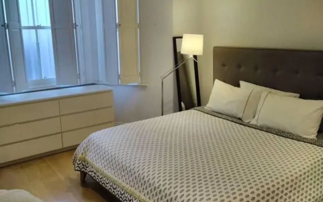 Superior Kensington, London Flat With Free Wi-fi