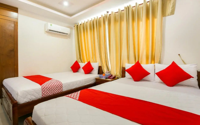 Aris Hotel