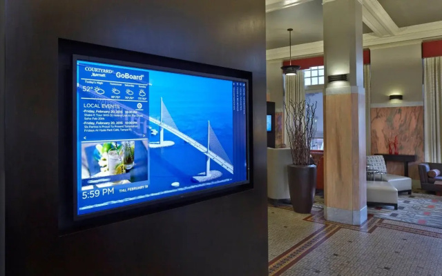 Courtyard by Marriott St. Petersburg Downtown