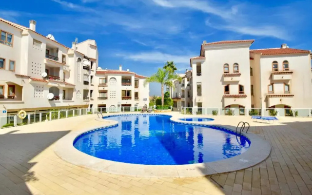 Albir Apartments by Renteando