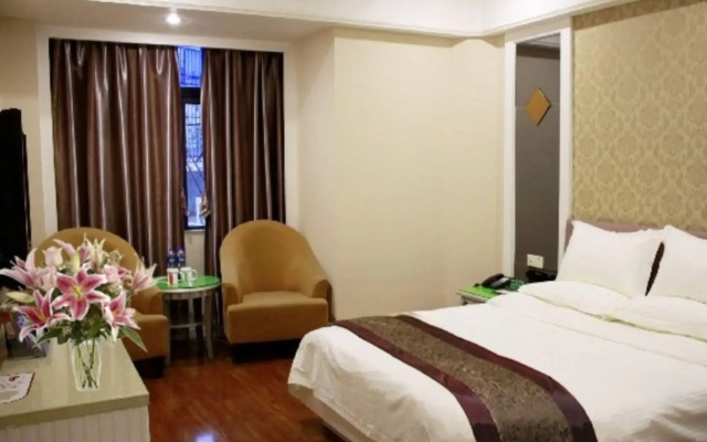 GreenTree Alliance GuangDong GuangZhou HuaDu District YunShan Avenue Sports Center Hotel