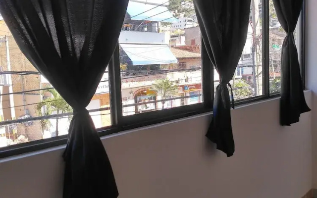 Tropicus 1