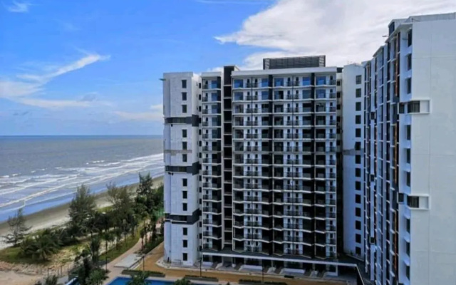 TimurBay Seafront Residence by HardinaHomes