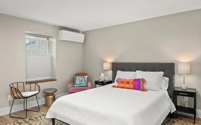 Howard Hotel