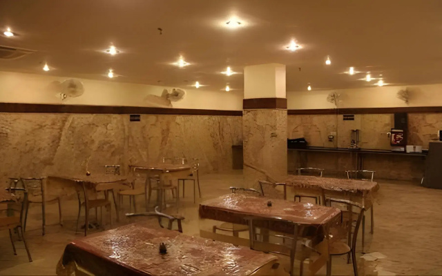 Hotel Maan K