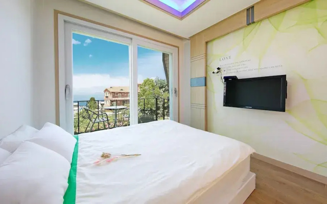 Yesu Hanul Bora Pension