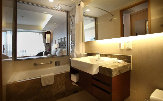 Koreana Hotel