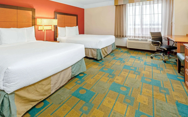La Quinta Inn & Suites by Wyndham Salt Lake City Airport