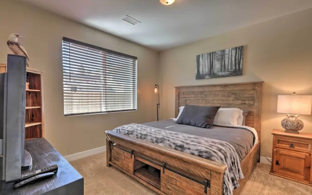 Flagstaff Family Hideaway w/ Guest House!