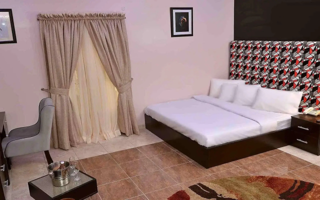 Extended Stay Grand Hotel