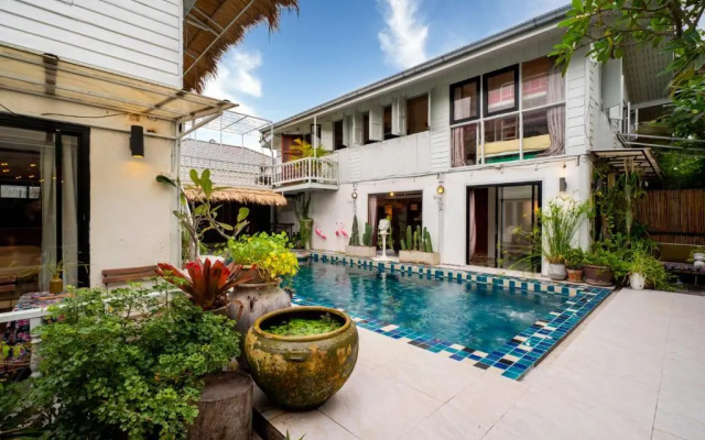 Hua Hin Paradise Family & Friends