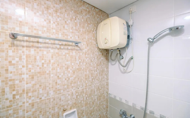 Comfortable And Homey 2Br Apartment At Royal Olive Residence