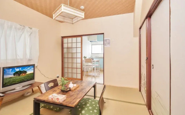 Sakuragawa no midoribashi Japan Villa/Osaka castle