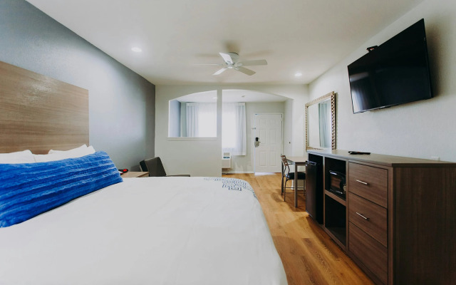 Scottish Inns and Suites - Near Kemah Boardwalk