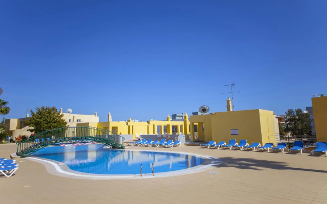 B11 - Beach Way Apartment
