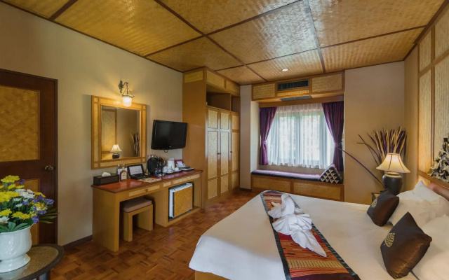 Coral Hotel