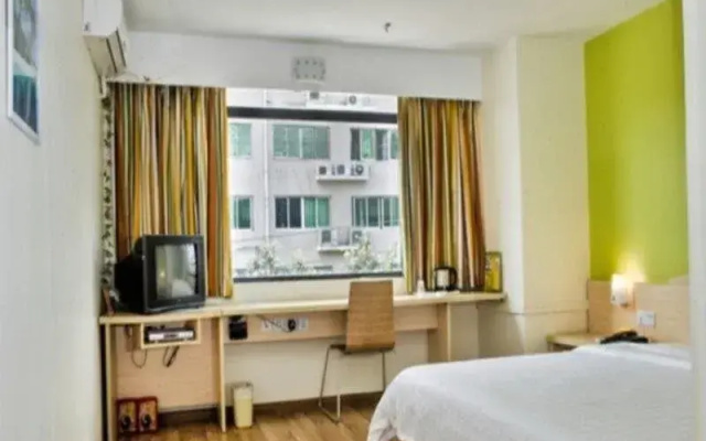 7 Days Inn Shenzhen Baoan Baolifang Branch