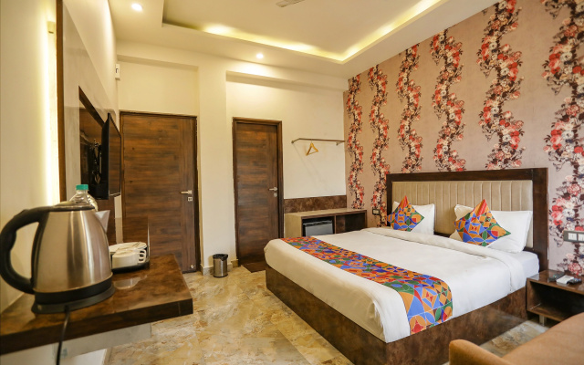 FabHotel Enaya Residency