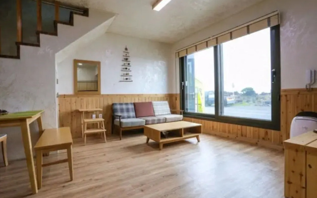 Seogwipo Day Stay House Pension