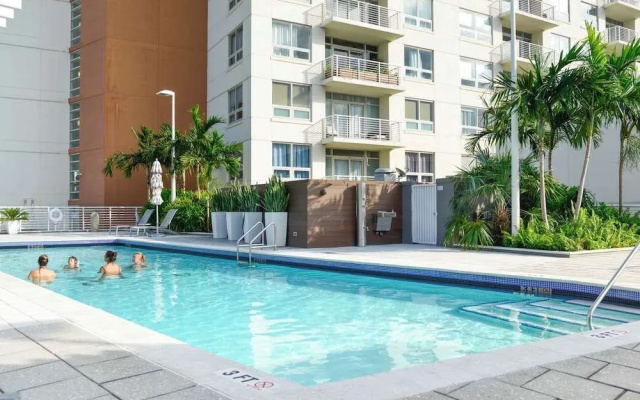 Relax Family Midtown Miami