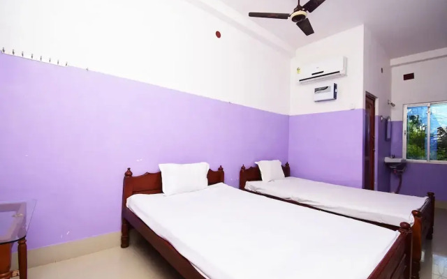 SPOT ON 43674 Apanjan Hotel