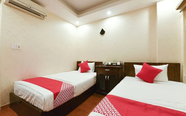 OYO 208 Arowana Hotel