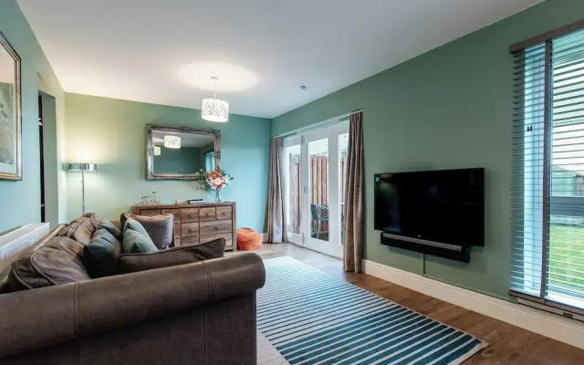 3br-sleeps6-parking-garden-citycentre