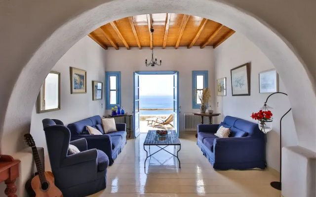 Villa Daphne Anerouses Mykonian Tradition