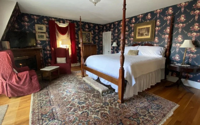 Thornewood Inn