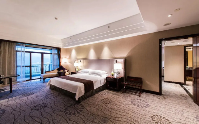 Kaiping Jade Bay Funyard Phoenix Hotel