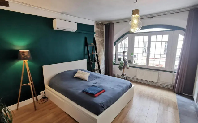 Central & Nice ! 3 Bedrooms, 2 Bathrooms