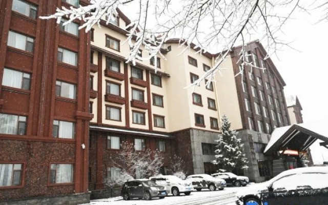 Chang Baishan Dynasty Holy Land Hot Spring Hotel