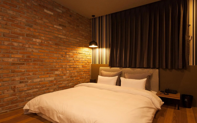 Hotel Gray