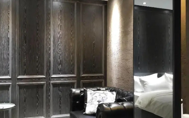 Small Hotel