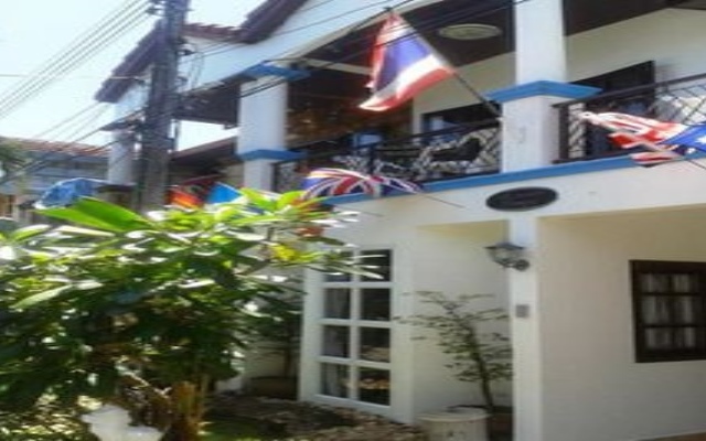 Отель Summer Breeze Inn Hotel Таиланд, Пхукет - отзывы, цены и фото номеров - забронировать отель Summer Breeze Inn Hotel онлайн вид на фасад