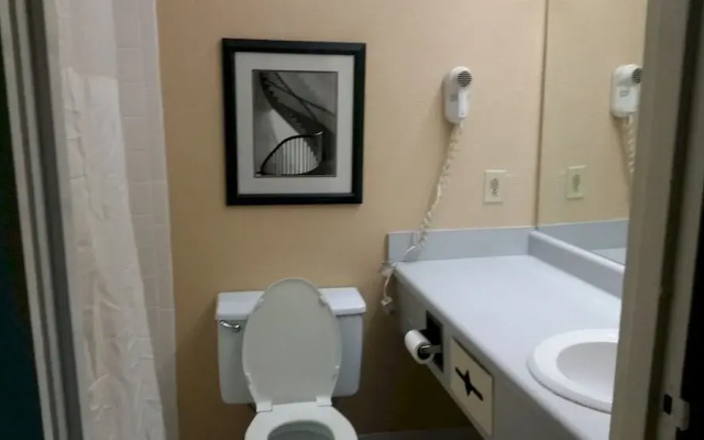 Candlelight Inn & Suites - Montgomery