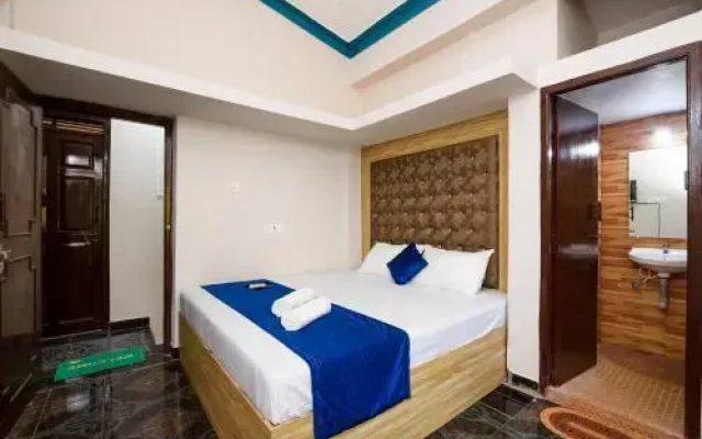 8 Stone Home Stay