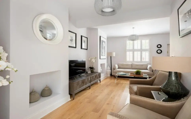 The Chelsea Cottage