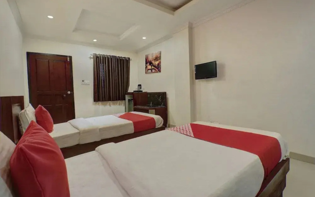 OYO 26743 Emirates Regency