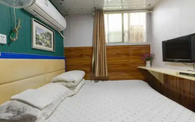 Optics Valley Affordable Apartment