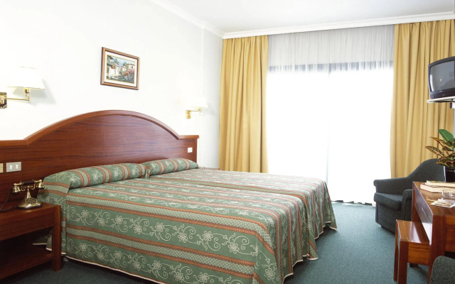 Hotel Don Manolito