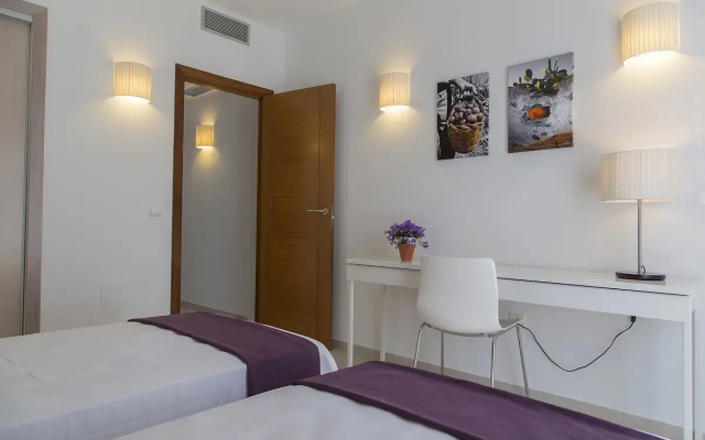 Apartaments Proa Es Pujols