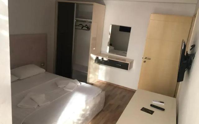 Hotel Aulona