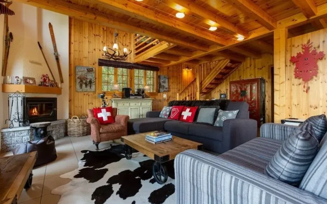 Gorgeous Chalet Amidst Mountains in La Tzoumaz