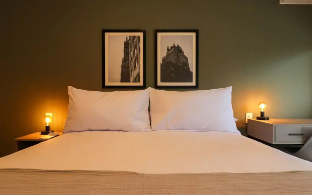 w Deluxe 2BR w/ Perfect Balcony in Miraflores