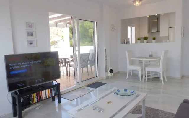 107336 Apartment In Calahonda